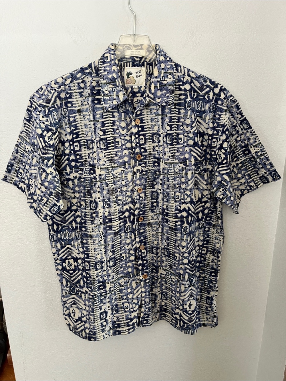 Tropical Pineapple Blue Patterned Short-Sleeve Button-Down Shirt